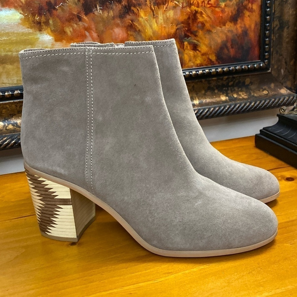 Seychelles Suede Boots Size 9 NWOT